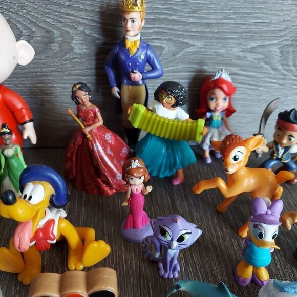 Random Toy Lot Disney Figures Assorted PVC Figures 25+ - Picture 5 of 5